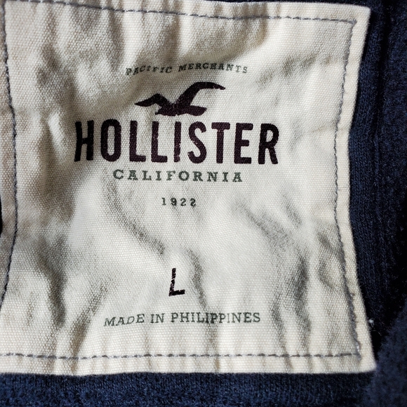 Hollister Sweater - Picture 3 of 3